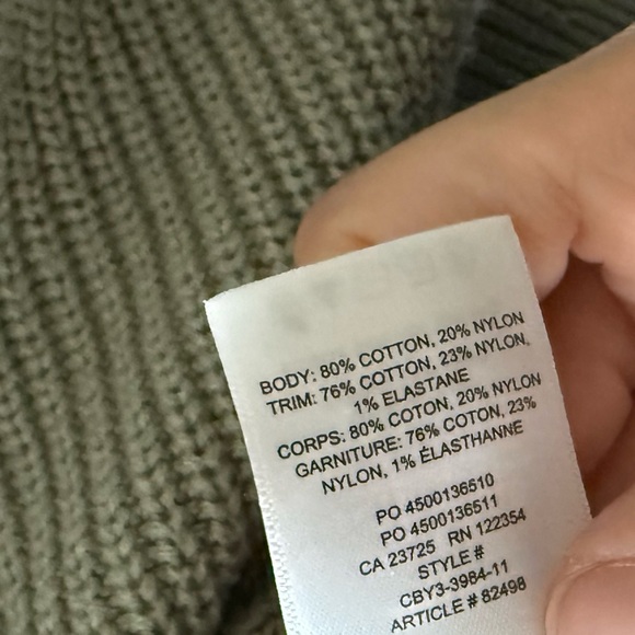 Tna Aritzia|Olive green thick knit ribbed V-Neck oversized pullover sweater•••XS - Picture 8 of 11